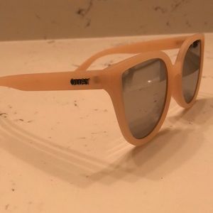 QUAY PARADISO Blush Pink Mirrored Sunglasses